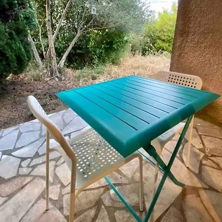 La Petite Maison Bleue Apartment
