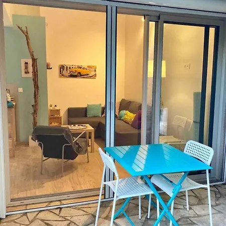 Apartment La Petite Maison Bleue