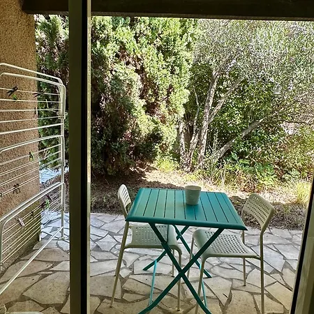Apartment La Petite Maison Bleue